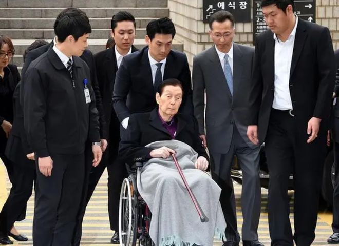 ”同一女星亲兄弟为财权内斗互撕韩国财阀家族丑闻：父子“共享(图13)