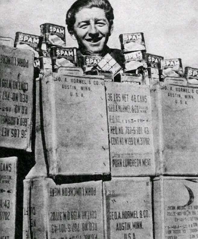 扔掉也不愿去吃午餐肉罐头吗二战中的美军大兵真的宁肯(图2)